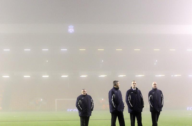 A Liverpool hivatalos közleménye szerint a köd miatt bizonyos események és tevékenységek elhalasztásra kerültek. A klub arra figyelmeztet, hogy a látási viszonyok kedvezőtlenek, és biztonsági okokból javasolják a szurkolóknak, hogy figyeljék a legfrissebb