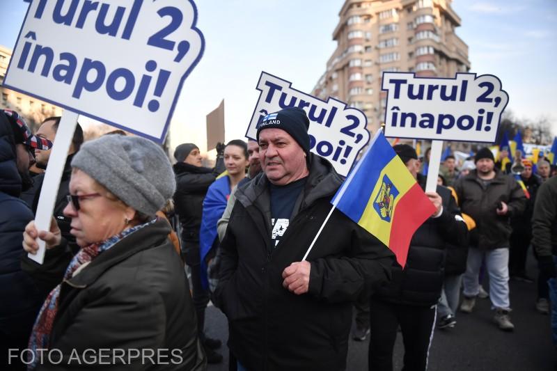 A bukaresti AUR tüntetésén a rendőrök elfogták Horațiu Potrát.