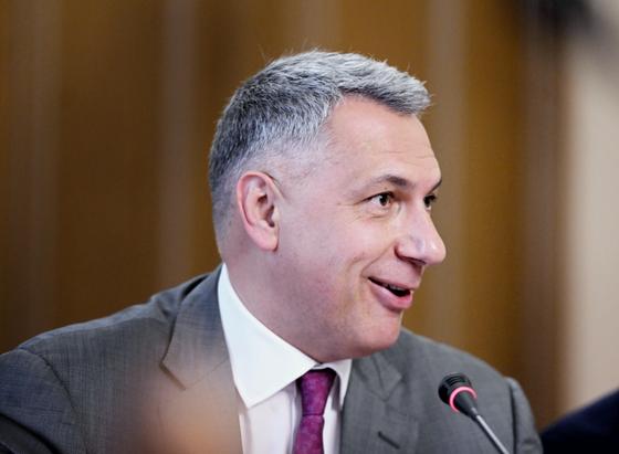 Lázár Jánoshoz bátran fordulhatsz kisebb szívességekért, például néhány apró díjmentes szolgáltatásért.