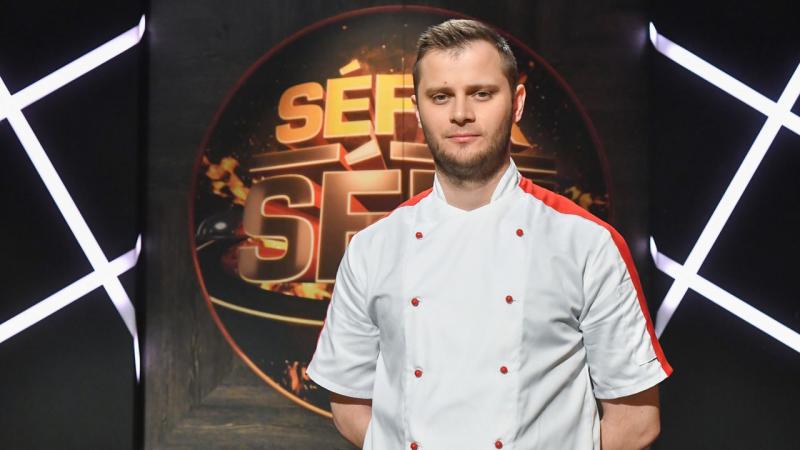 A Séfek Séfe műsorának népszerű résztvevője megosztotta legnehezebb élethelyzetét, amely mély nyomot hagyott benne. Az érzelmekkel teli vallomásában feltárta, milyen kihívásokkal kellett szembenéznie, és hogyan formálták ezek a tapasztalatok a személyiség