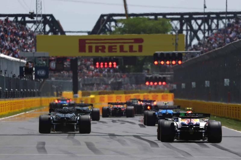 Emlékszel minden apró részletre, ami a munkahelyeden körülvesz? Az F1-es pilóták számára ez nem igazán így van. Az ő figyelmük a versenypályára és a versenyzésre összpontosul, így sok más dolog elkerüli a figyelmüket.