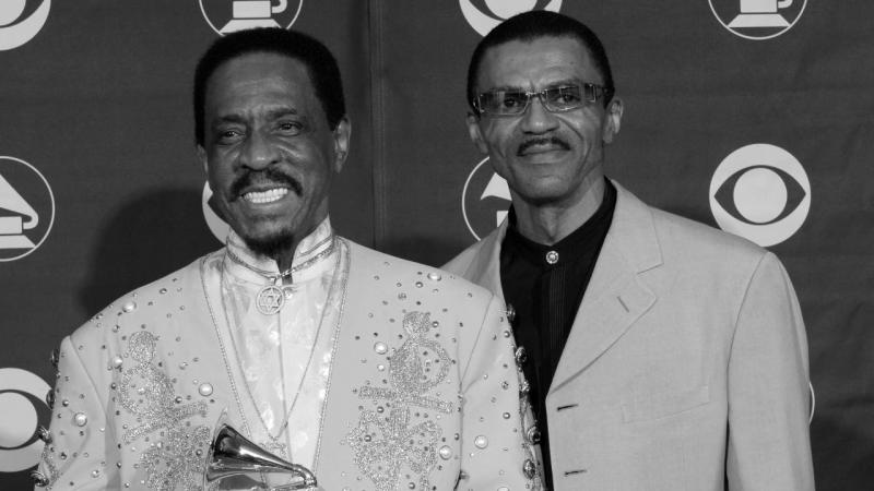 Tragikus hír érkezett: elhunyt Ike Turner Jr., Tina Turner fia. A zeneipar és a család számára is hatalmas veszteség ez a hír, hiszen Ike Turner Jr. élete és öröksége szoros kapcsolatban állt édesanyja legendás karrierjével.
