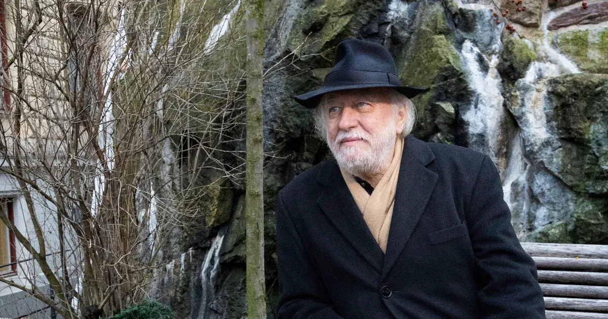 Krasznahorkai László a Nobel-díjával kapcsolatban így nyilatkozott: 